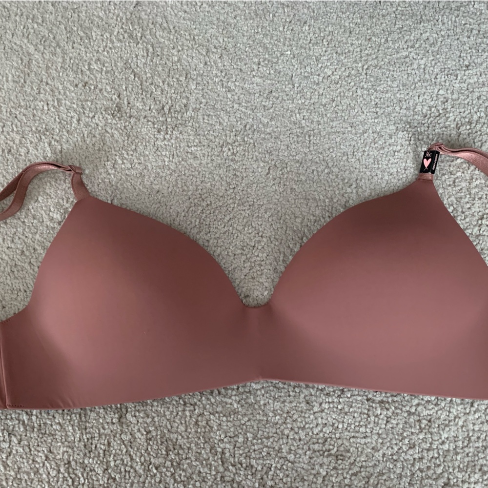 Brand new Victorias Secret bra size 36C